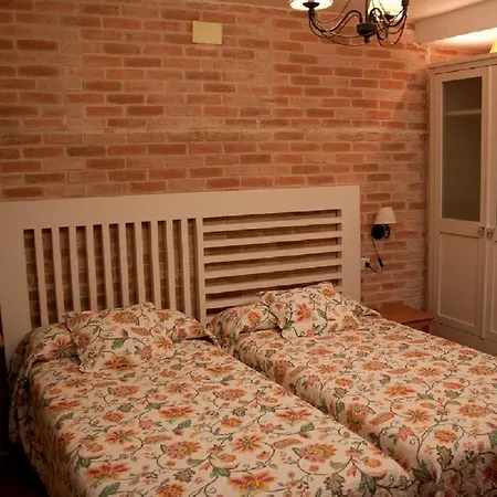 De Peregrinos Гостевой дом *